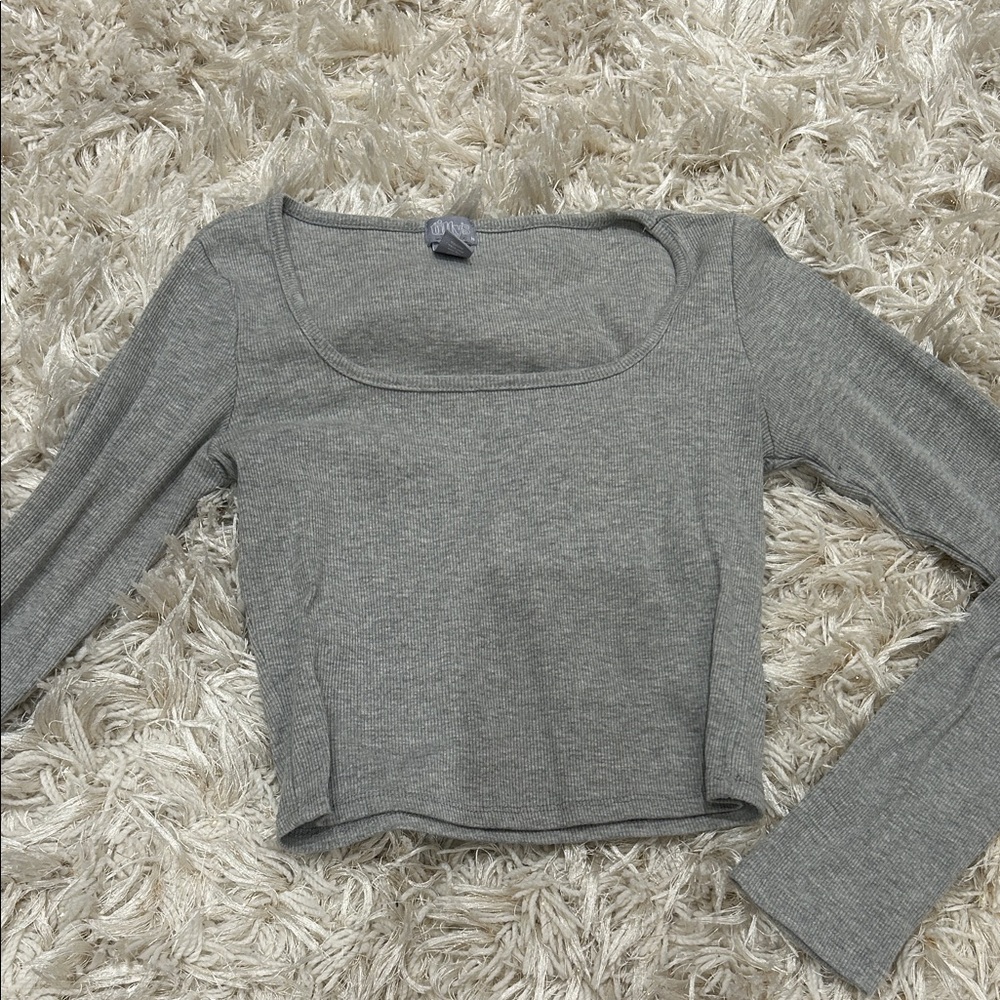Tilly's Heather Gray Long Sleeve Top